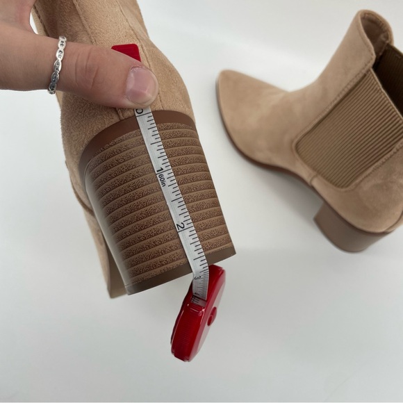 NEW Dream Pairs Pointed Toe Chelsea Ankle Boots Nude Suede 9 - Picture 10 of 14